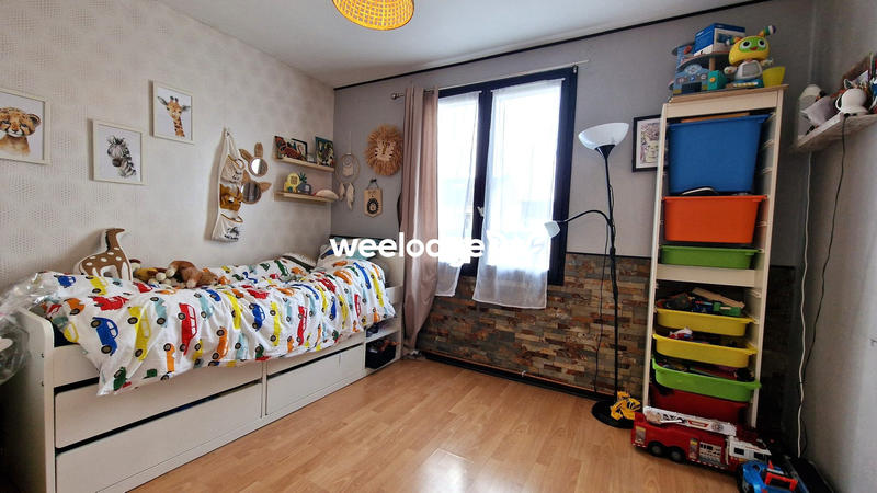 Maison - 93 m² - 5 pièces