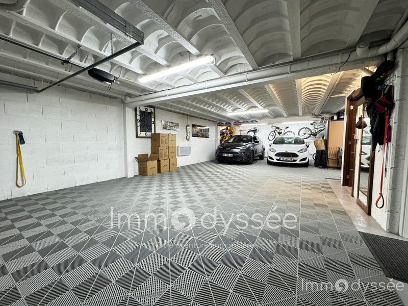 Maison - 191 m² - 6 pièces