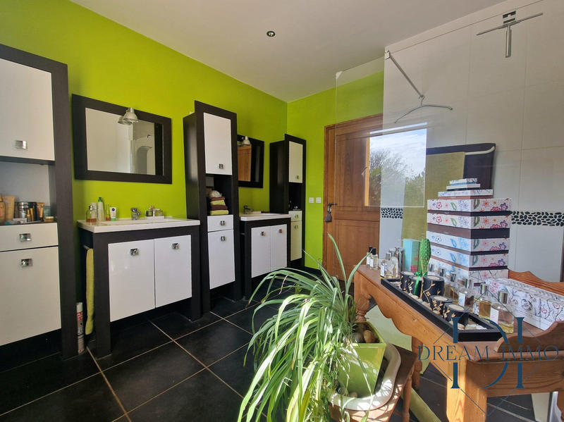 Maison contemporaine - 325 m² - 10 pièces