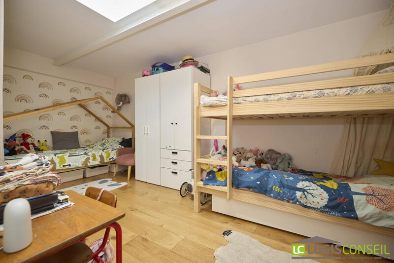 Duplex - 148 m² - 6 pièces