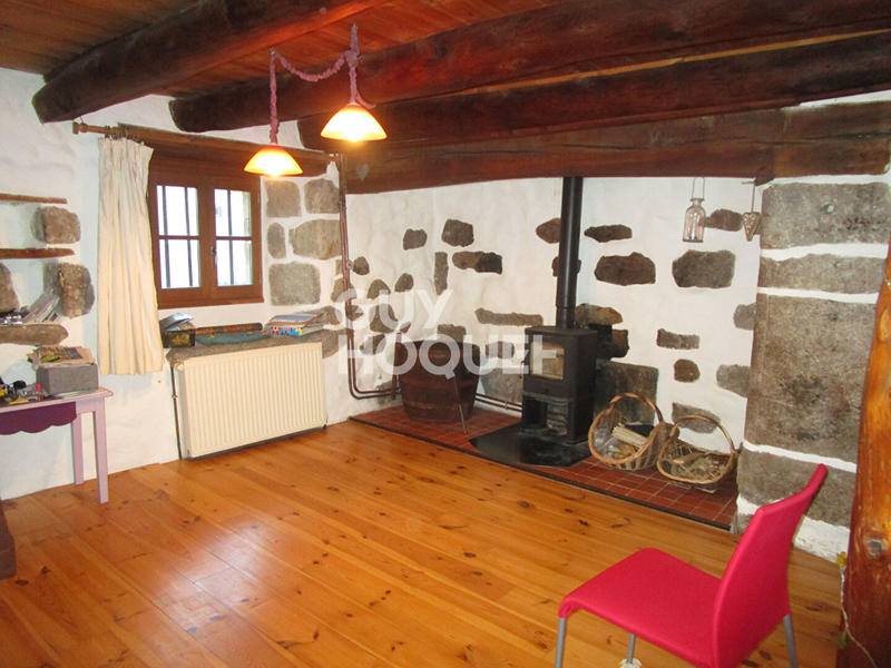 Maison - 180 m² - 8 pièces