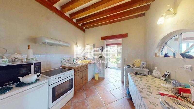 Maison - 561 m² - 15 pièces