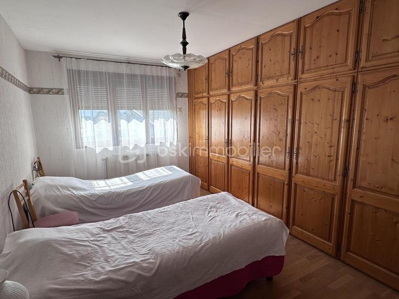 Maison - 176 m² - 8 pièces