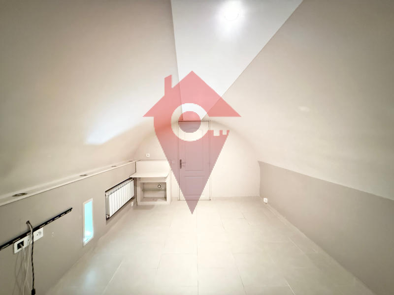 Appartement - 98 m² - 5 pièces