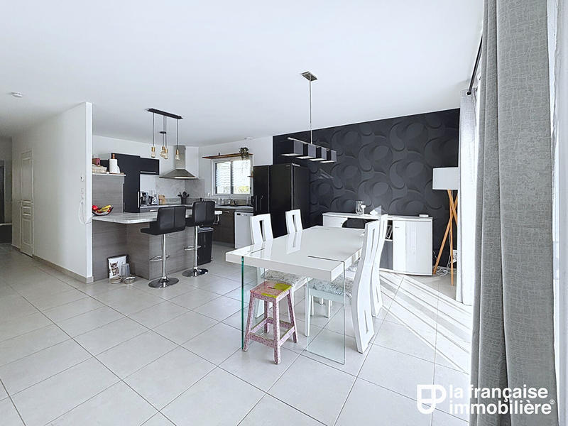 Maison - 141 m² - 6 pièces