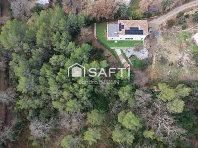 Villa - 179 m² - 8 pièces