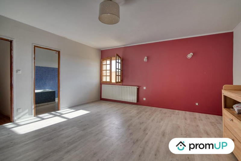 Maison ancienne - 371 m² - 4 pièces