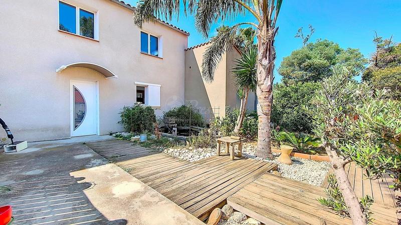 Maison - 209 m² - 7 pièces