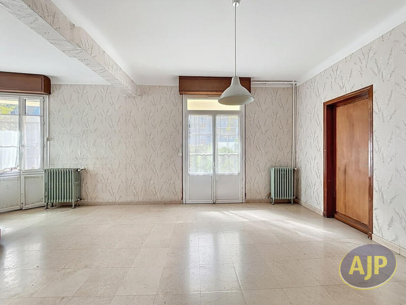 Maison - 186 m² - 5 pièces