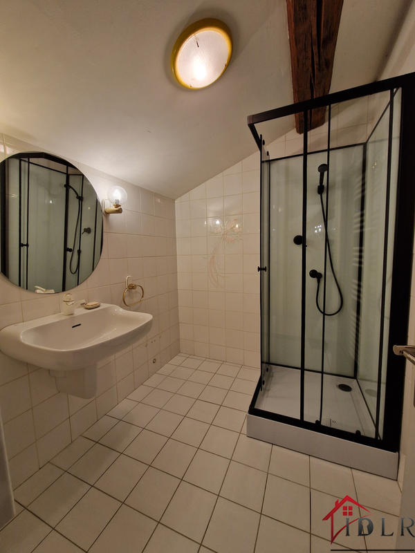 Maison - 225 m² - 7 pièces