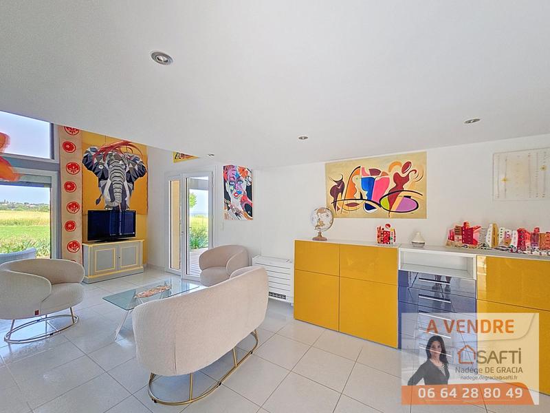 Maison - 220 m² - 7 pièces