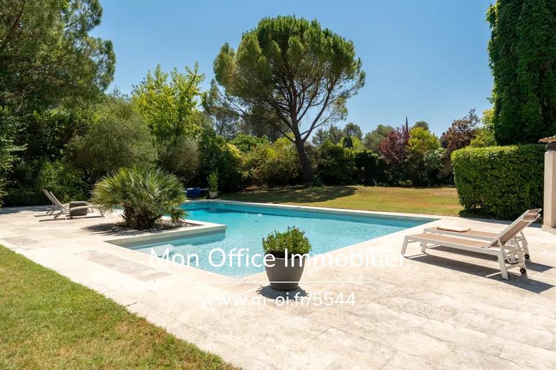Villa - 310 m² - 5 pièces