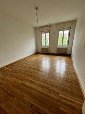 Appartement - 90 m² - 4 pièces