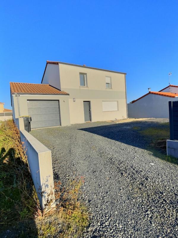 Maison - 104 m² - 5 pièces