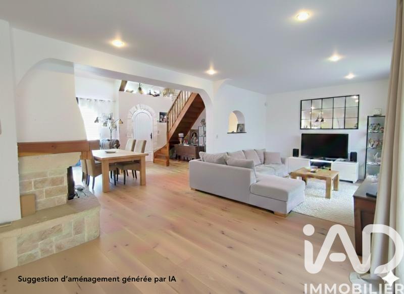 Maison - 230 m² - 7 pièces