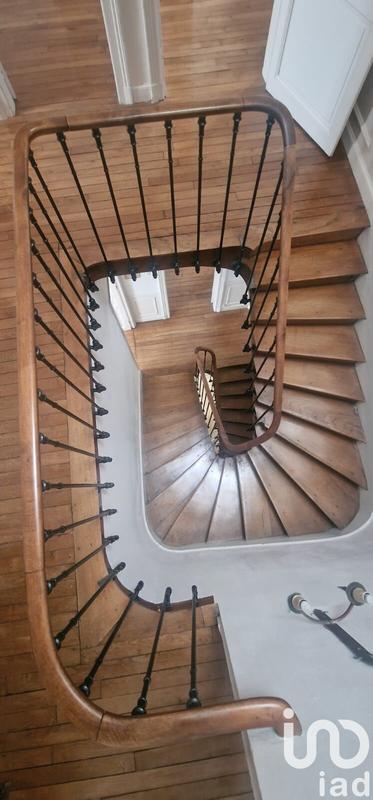 Maison de ville - 250 m² - 11 pièces