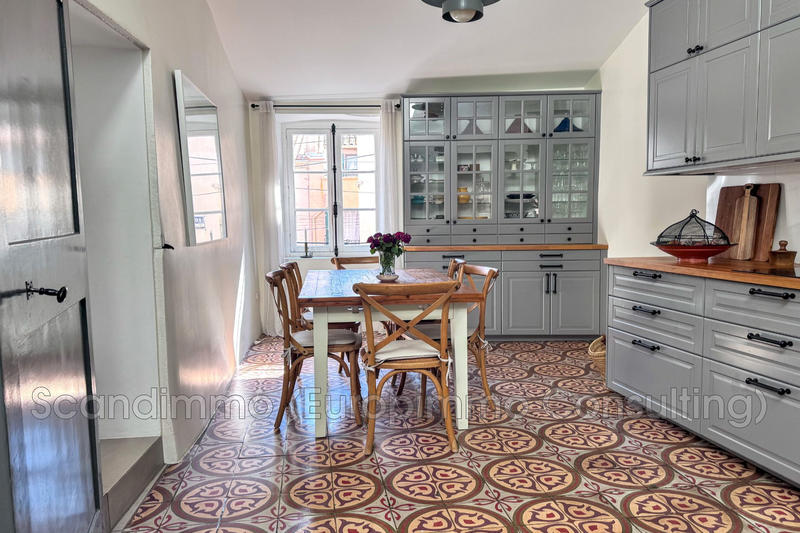 Maison - 161 m² - 7 pièces