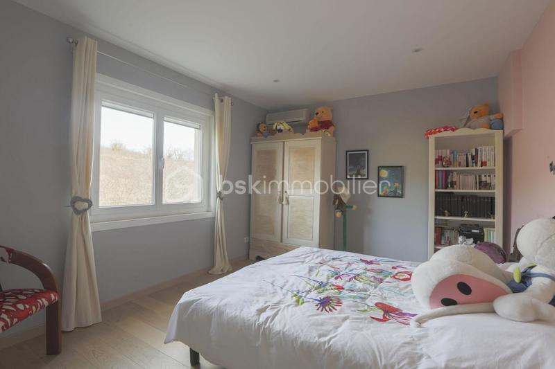 Villa - 280 m² - 10 pièces