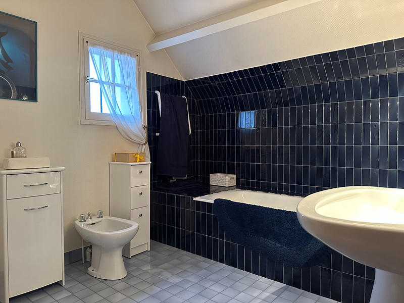 Maison - 274 m² - 7 pièces