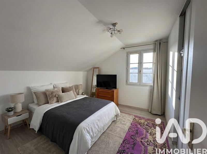 Maison - 95 m² - 5 pièces