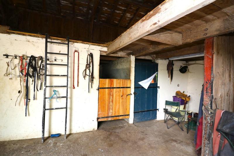 Propriété - 220 m² - 9 pièces