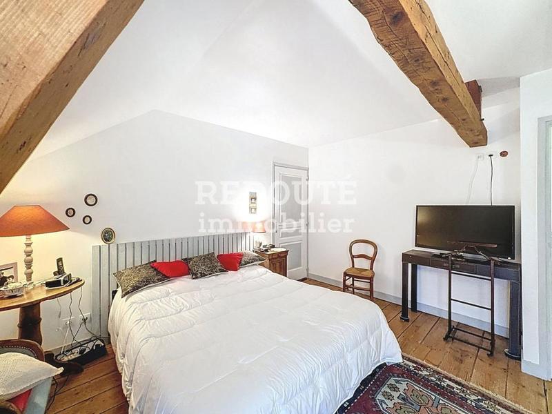 Maison - 212 m² - 6 pièces