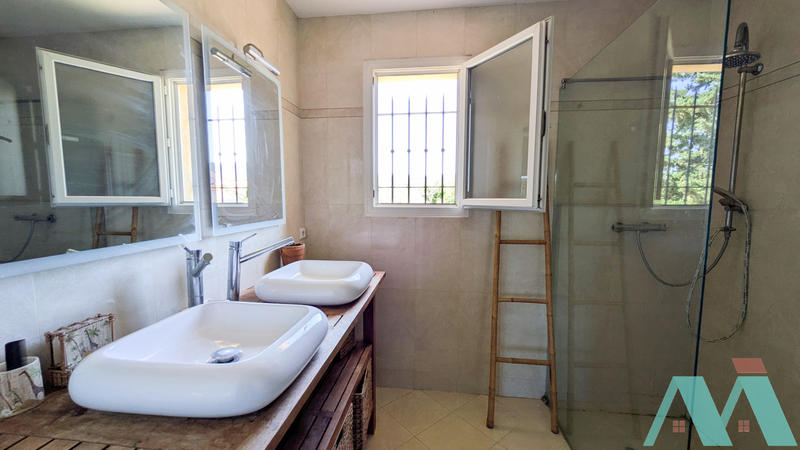 Maison - 162 m² - 6 pièces