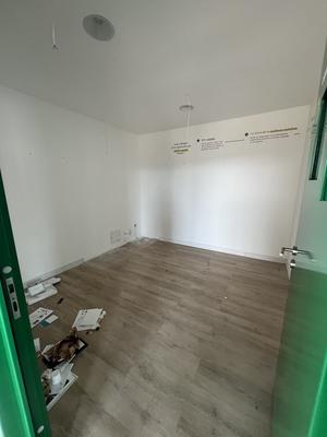 Local commercial - 187 m² - 3 pièces