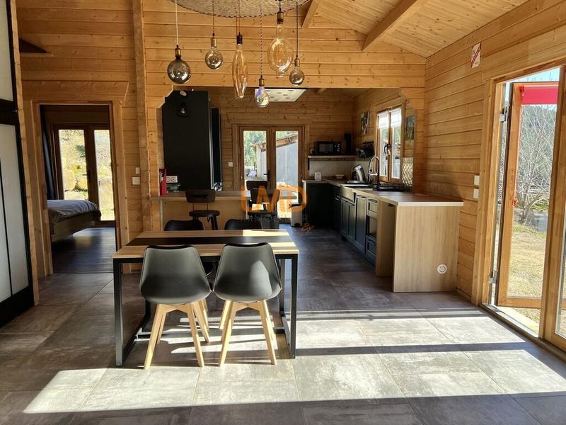 Maison de bois - 75 m² - 3 pièces