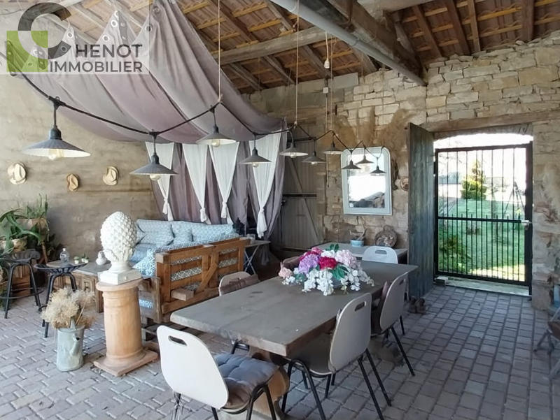 Propriété - 250 m² - 7 pièces