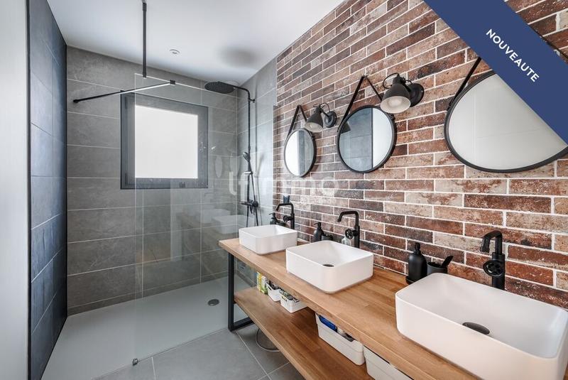 Maison - 193 m² - 6 pièces