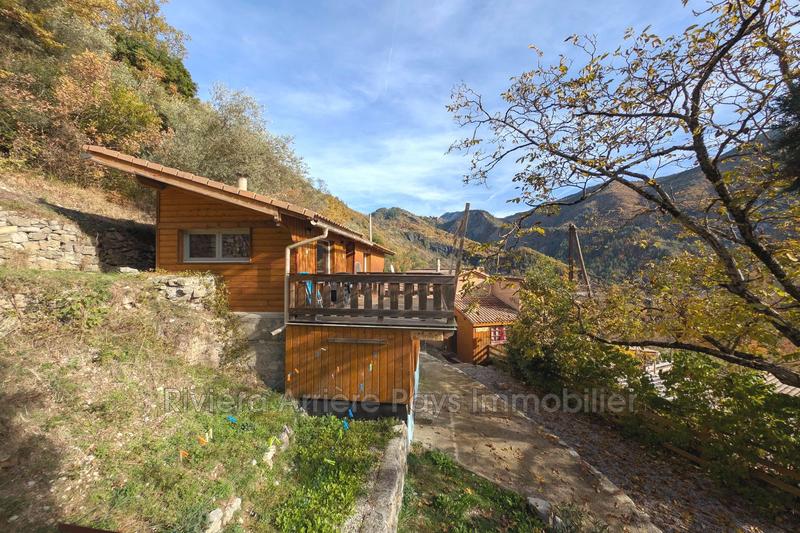 Maison - 212 m² - 9 pièces