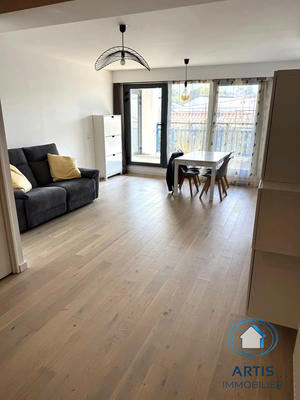 Duplex - 93 m² - 4 pièces