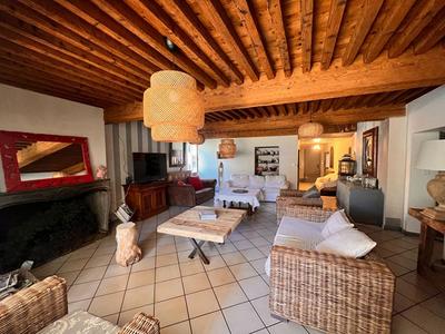 Maison - 280 m² - 8 pièces