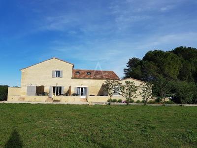 Maison - 180 m² - 8 pièces