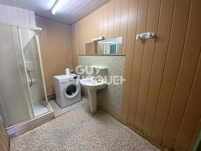 Maison - 200 m² - 3 pièces