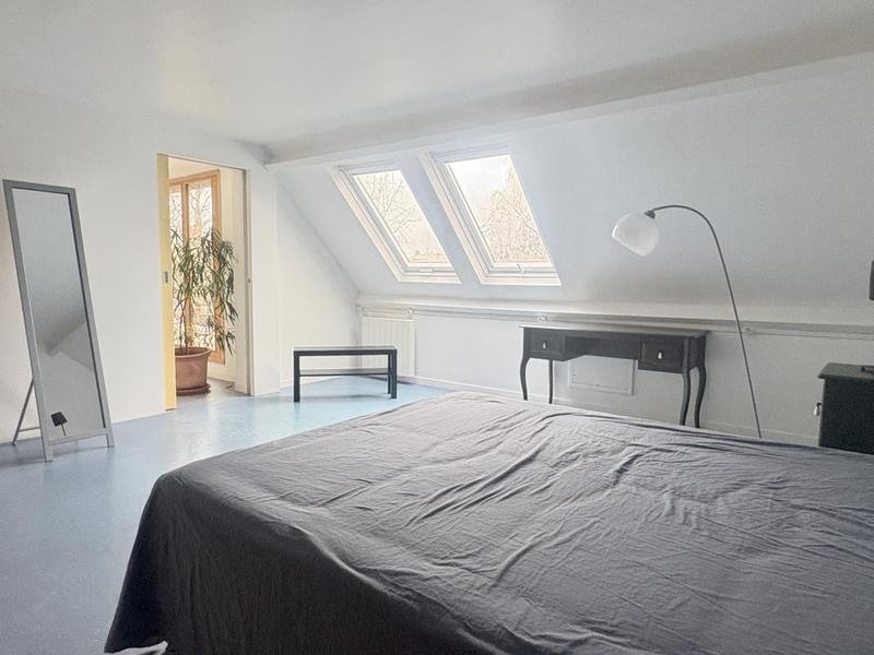 Maison - 216 m² - 7 pièces