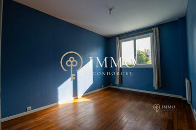 Appartement - 85 m² - 5 pièces