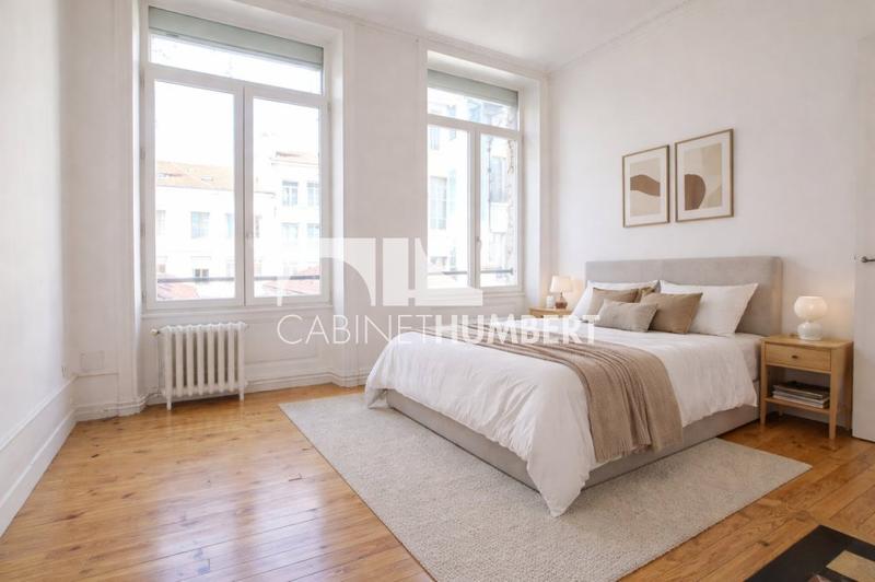 Appartement - 124 m² - 5 pièces