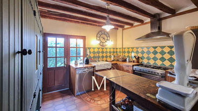 Maison - 192 m² - 6 pièces