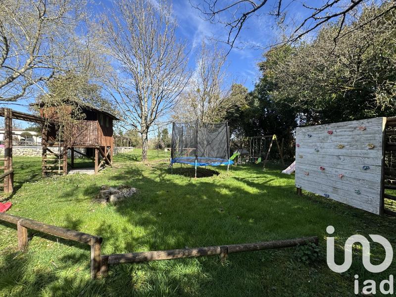 Maison - 650 m² - 25 pièces