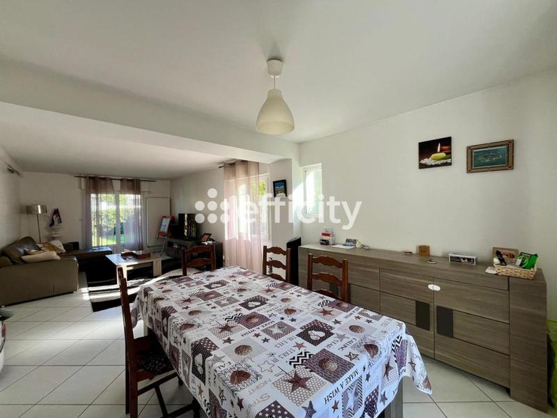 Maison - 135 m² - 6 pièces