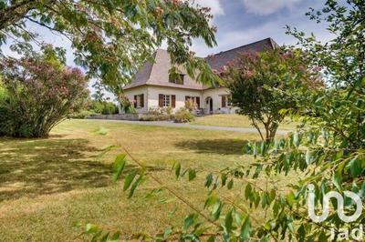 Maison de campagne - 250 m² - 5 pièces