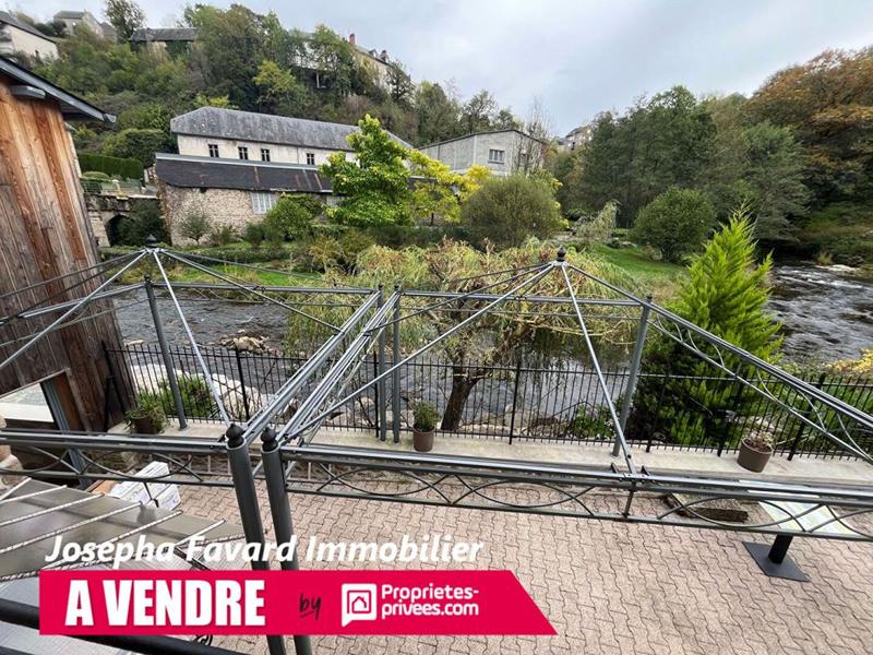 Propriété - 370 m² - 12 pièces