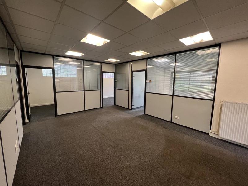 Bureau - 200 m² - 7 pièces