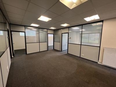 Bureau - 200 m² - 7 pièces