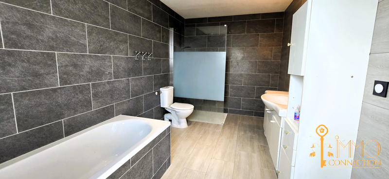 Villa - 215 m² - 5 pièces