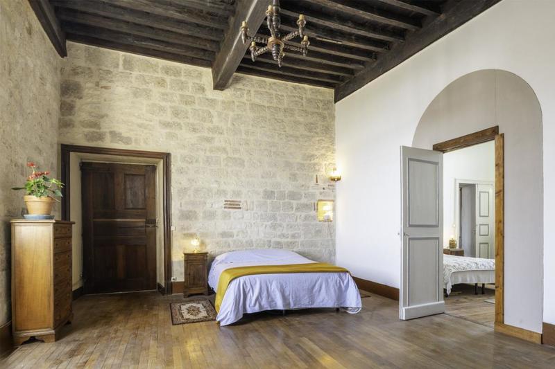 Demeure - 427 m² - 15 pièces