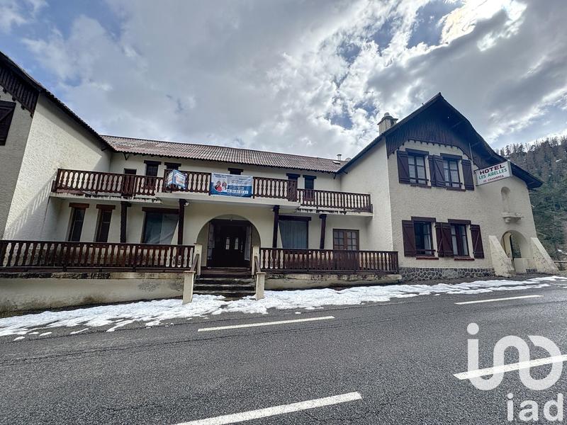 Immeuble - 1 963 m²