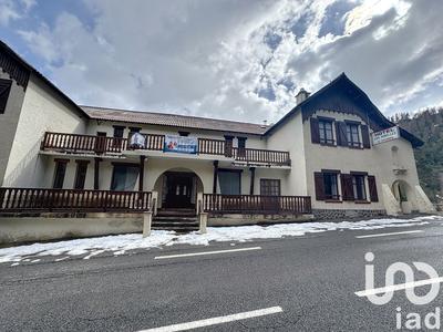 Immeuble - 1 963 m²